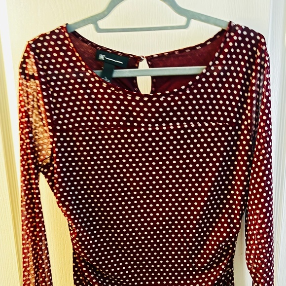 Inc. Burgundy sheer "runched top" with cream dots - Picture 1 of 6